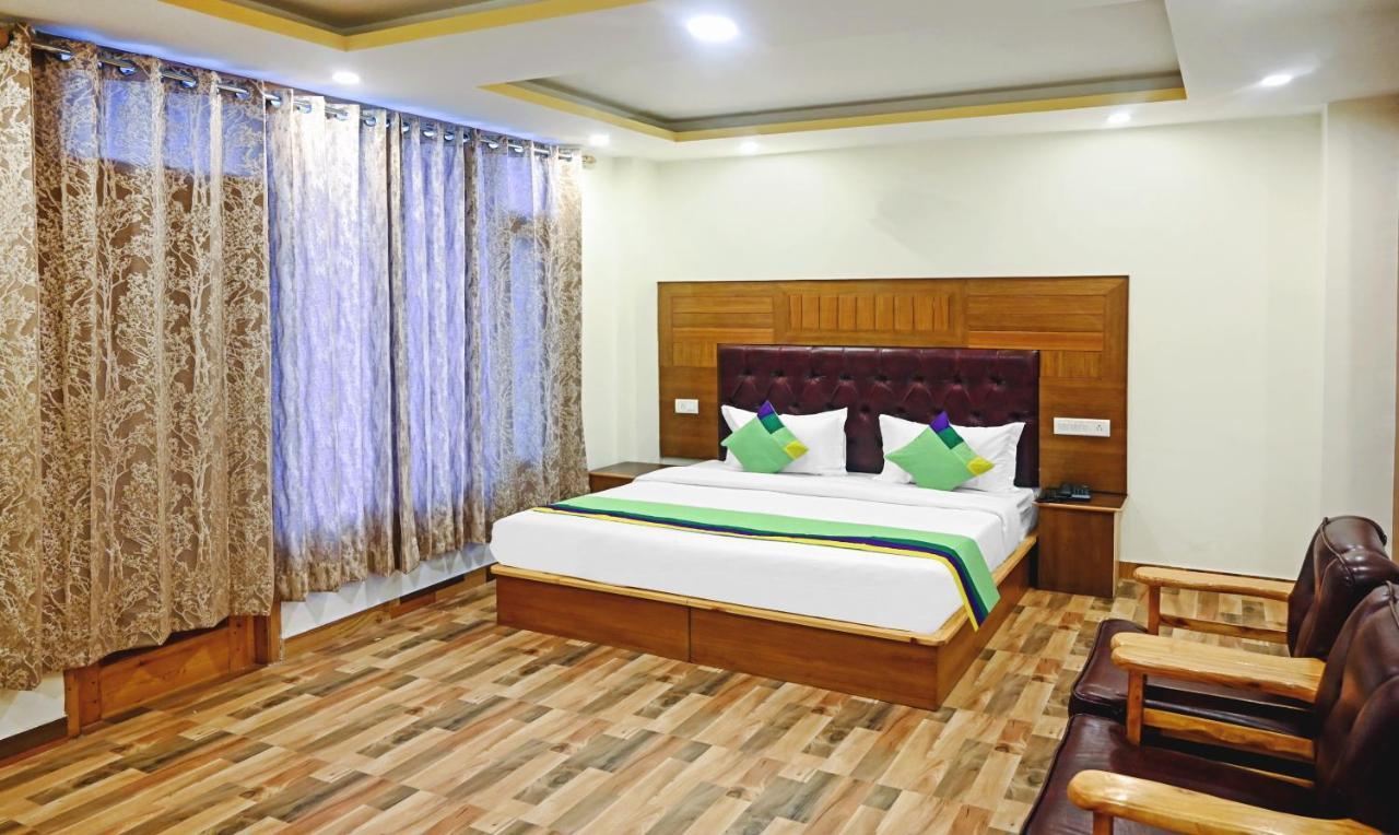 Treebo Dev With Valley View, Mall Road Manāli Esterno foto